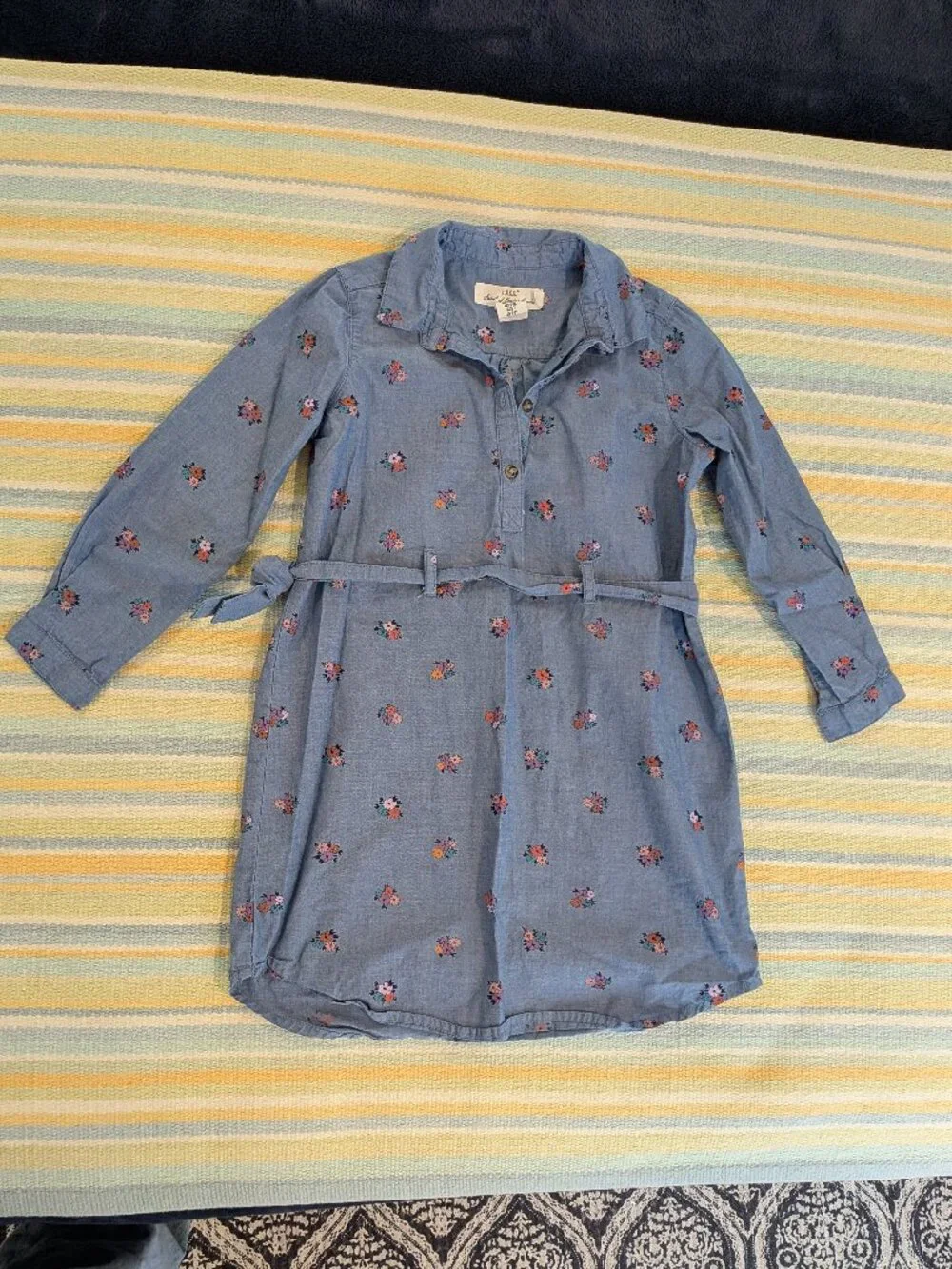🛍️ BUNDLE ONLY • H&M LOGG Belted Chambray Dress With Flower Print size 6